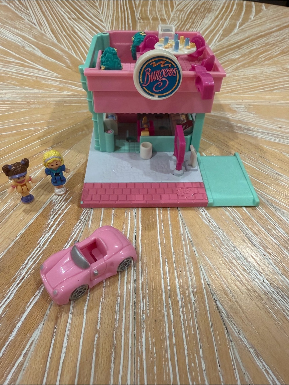 1994 Drive-Thru Burger Stand Polly Pocket Bluebird dolls car